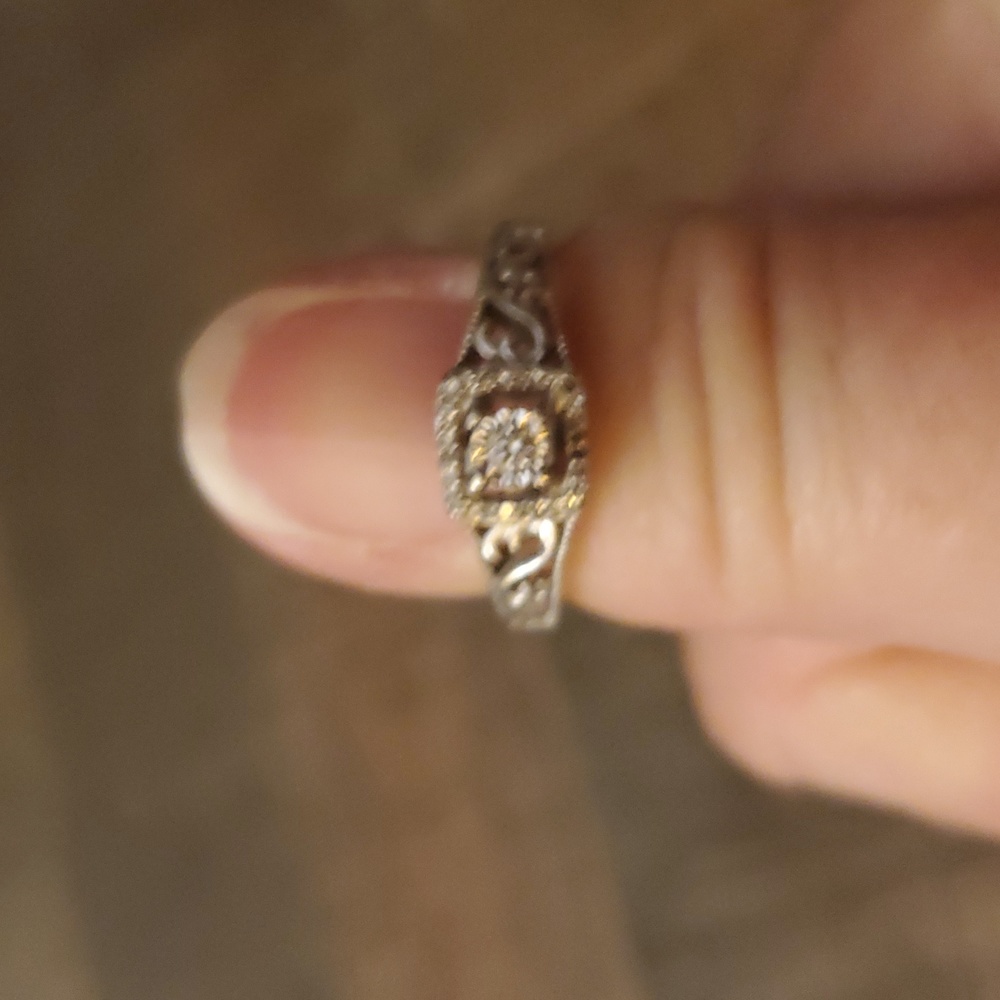 Diamond ring